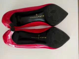 Zapatos de tacón Zara rojos talla 37