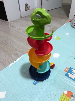 Juguete tobogán dinosaurio con bola