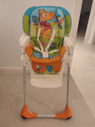 Trona Chicco bebé con estampado infantil