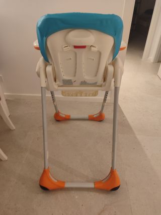 Trona Chicco bebé con estampado infantil
