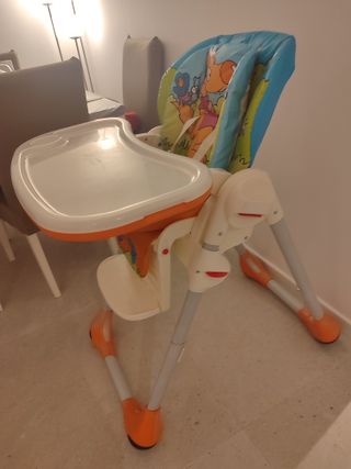 Trona Chicco bebé con estampado infantil