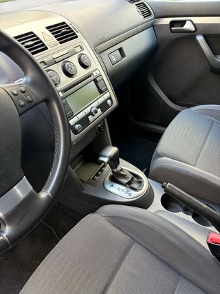 Volkswagen Touran DSG Etiqueta ECO telefono