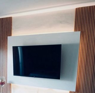 Panel mural madera TV