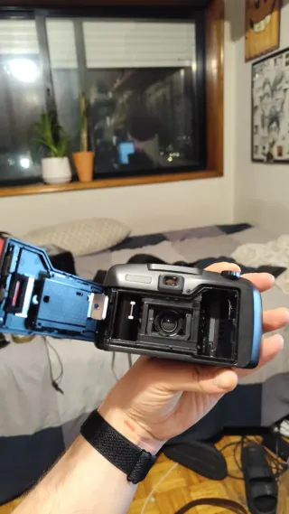 Máquina Fotográfica Pentax Espio 738