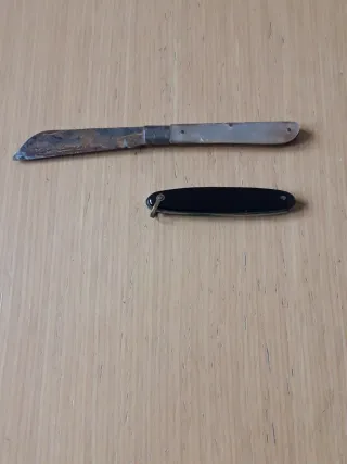 Piccole coltelli antichi