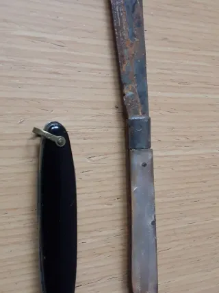 Piccole coltelli antichi