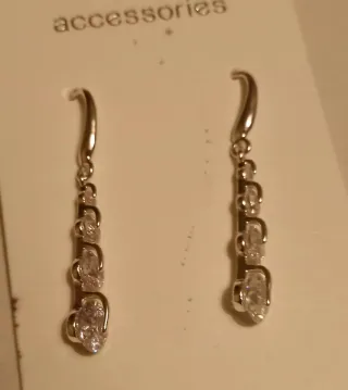 Pendientes largos con circonitas