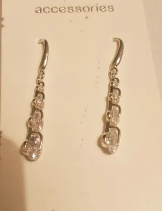 Pendientes largos con circonitas