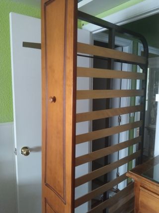 Cama doble madera maciza y 2 somier.
