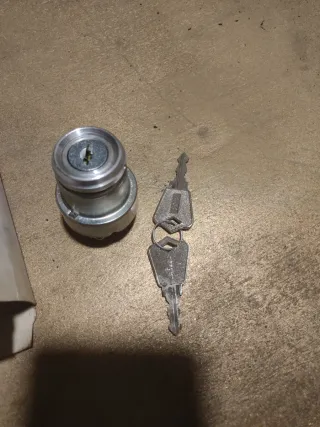 Bombín de arranque clásico +  2 llaves