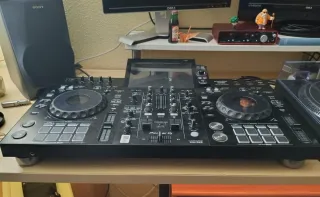 Pioneer XDJ-RX3 DJ Controller