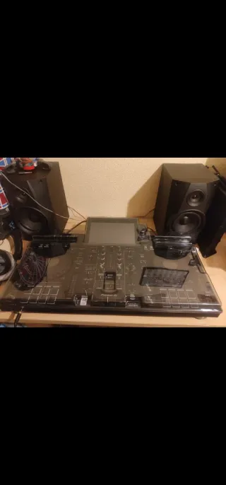 Pioneer XDJ-RX3 DJ Controller