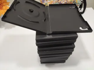 17 Cajas DVD/CD Negras