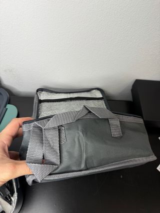 Fiambrera eléctrica gris y verde