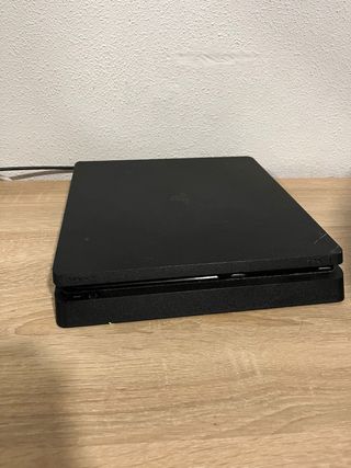 Consola Sony PS4 Negra + Mando