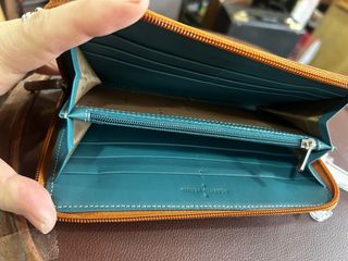 Cartera de piel de la marca Roberto Verino