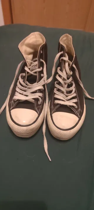 Victoria tipo Converse negras