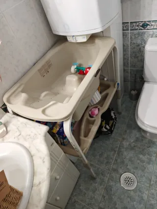 Se regala cambiador bañera bebé