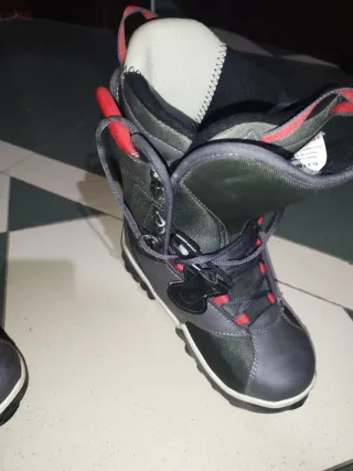 Botas de Snowboard Nike Grises y Rojas