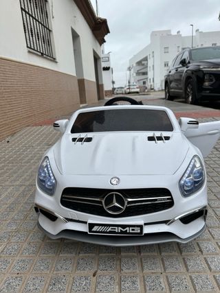 Coche eléctrico infantil Mercedes AMG