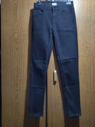 2 Calças Skinny Jeans pretas e Verdes