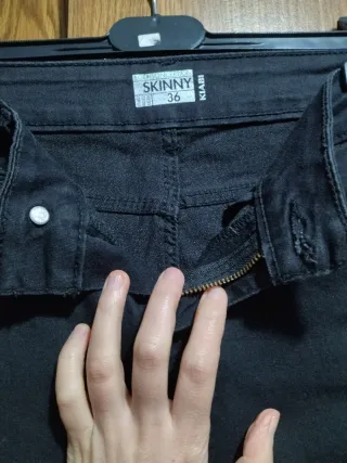 2 Calças Skinny Jeans pretas e Verdes