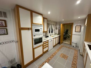 Cocina compl madera blanco + frigorifico americano