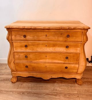 Cómoda Francesa Bombé RESERVADA CARMEN OVIEDO.