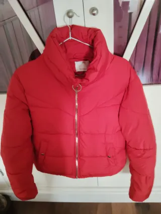 Chaquetón rojo acolchado
