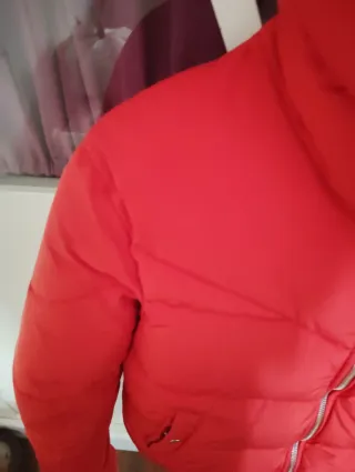 Chaquetón rojo acolchado