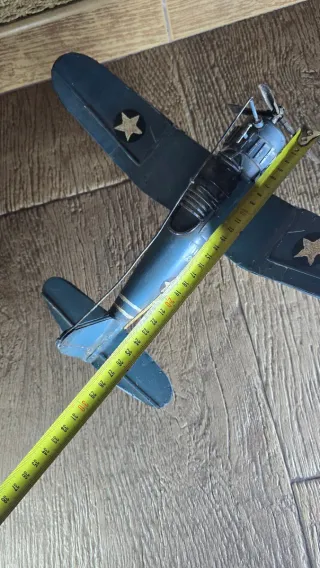 Avión F4U Corsair Vintage Maqueta Artesanal Metal