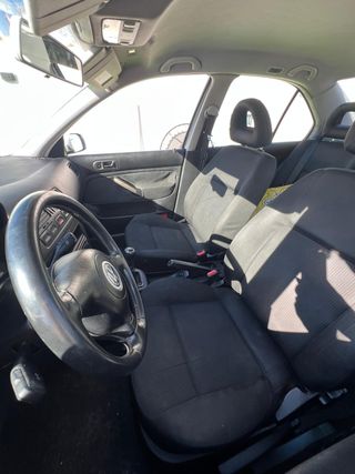 Volkswagen Bora 2000