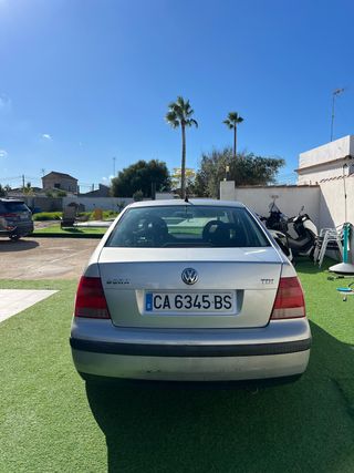 Volkswagen Bora 2000