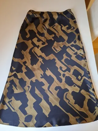 Falda satinada estampado abstracto