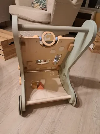 Andador infantil de madera Little Dutch