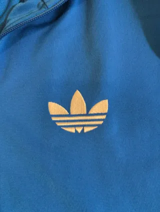 Chaqueta deportiva Adidas azul