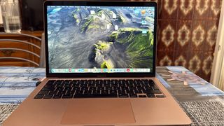 MacBook Air Retina 13 Oro