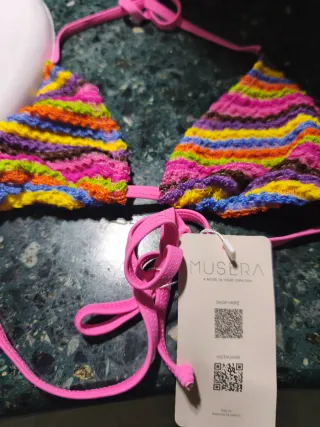 Bikini multicolor con tiras