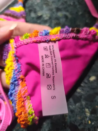 Bikini multicolor con tiras