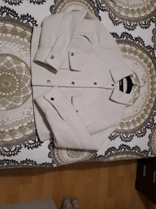 Chaqueta Zara corta beige Talla M