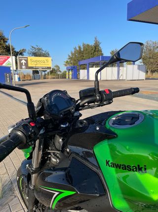 Kawasaki Z650 Negra/Verde