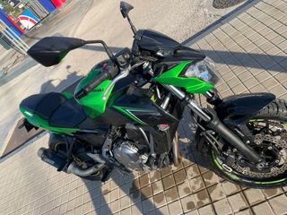 Kawasaki Z650 Negra/Verde