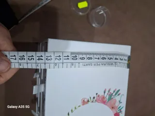 Portagioie bianco con decorazioni floreali