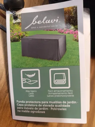 Funda tamaño grande para sofás y mesa de jardín.