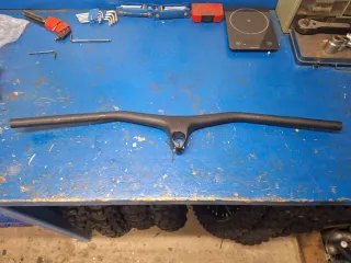 Manillar carbono con potencia integrada