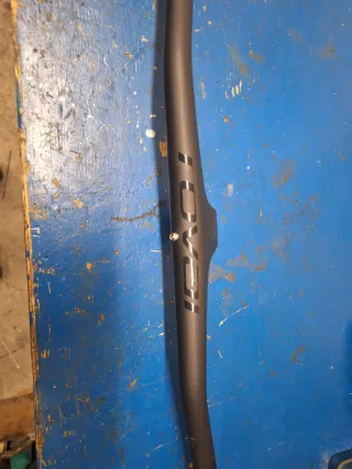 Manillar carbono con potencia integrada