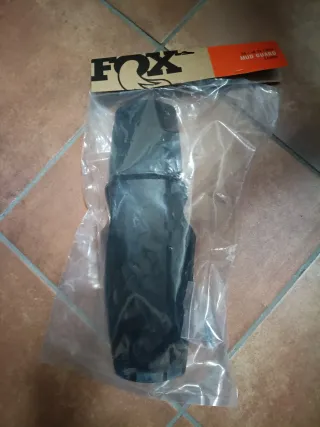 Guardabarros Fox 36 Largo