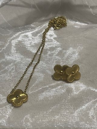 Conjunto Collar y pendientes dorados