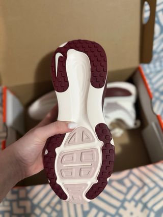 Nike Vomero 18 Beige