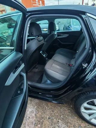 Audi A4 S-tronic 2 años de garantía